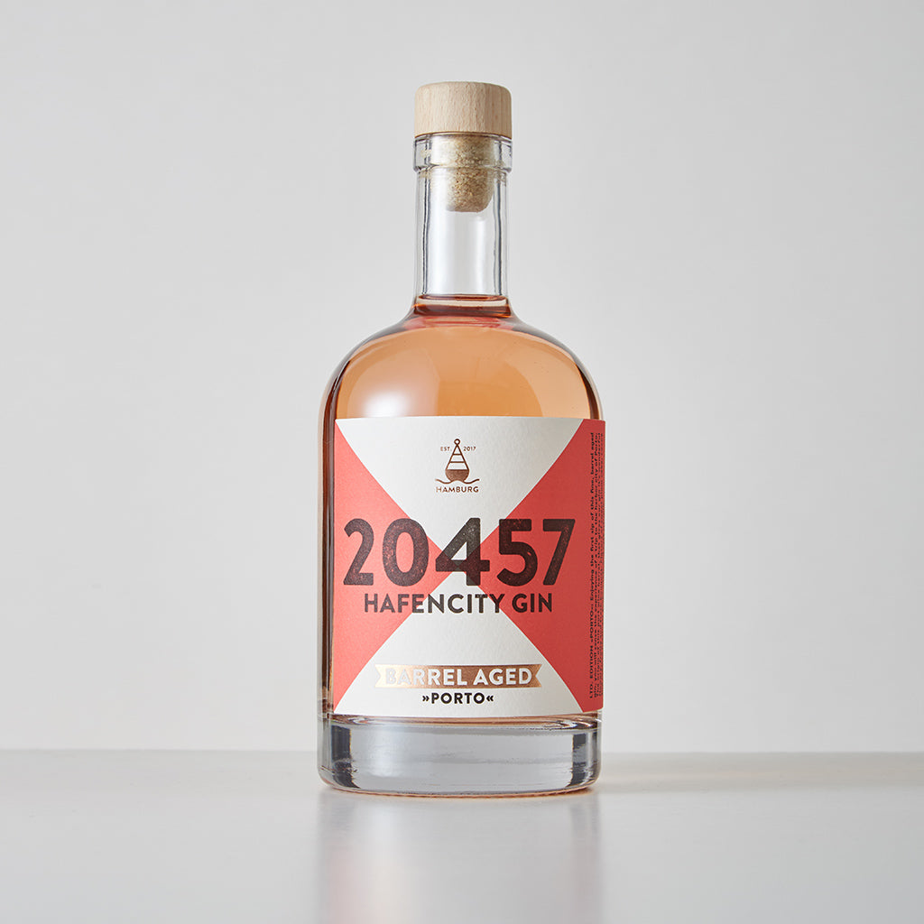 
                  
                    20457 Hafencity Gin Barrel Aged Porto. Gereift in einem Port Tawny Fass. 0,5L Flasche Limited Edition
                  
                